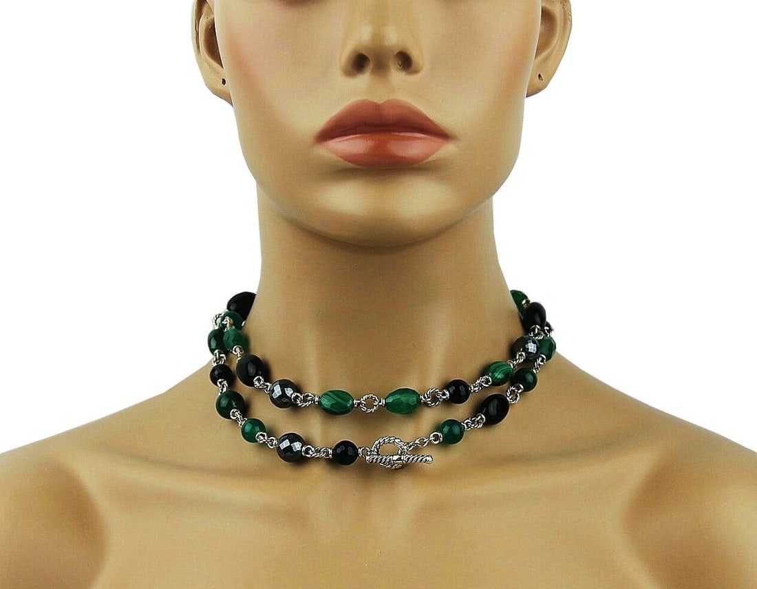 DAVID YURMAN FOREST MALACHITE ONYX HEMATITE 19N: Absolutely UNIQUE & GORGEOUS! DAVID YURMANGORGEOUS GREEN NECKLACEMADE OF SOLID STERLING SILVERMALACHITE, MOUNTAIN QUARTZ, HEMATITE & GREEN ONYXLength 36"Semi Precious Stones: 12 mm - 14 mm LongORIGINA
