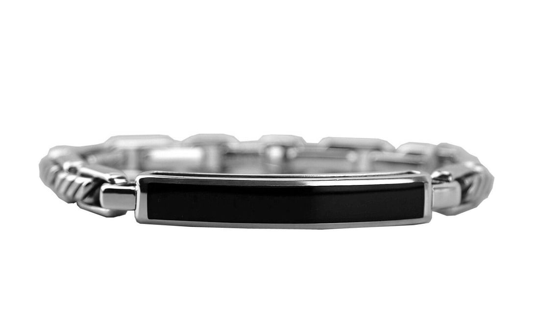 DAVID YURMAN ST. SILVER BLACK ONYX 4mm MODERN CABLE ID BRACELET 24B: DAVID YURMANGORGEOUS SOLID STERLING SILVER BRACELET # 24BMODERN CABLE IDWITH BLACK ONYX INLAYSIZE: MediumMADE OF .925 STERLING SILVER8.5" Long15 mm Wide x 6.7 mm ThickORIGINAL BOX, POUCH & POLISHING C