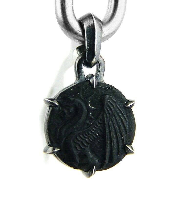 DAVID YURMAN PETRUS GRIFFIN AMULET ONYX PENDANT: DAVID YURMANGORGEOUS PETRUS GRIFFIN AMULET, TALISMAN PENDANT ENHANCER # 504MADE OF SOLID STERLING SILVERWITH BLACK ONYXNO CHAIN INCLUDED30 mm (With Bale), 20 mm Without BaleORIGINAL BOX, POUCH & POLIS