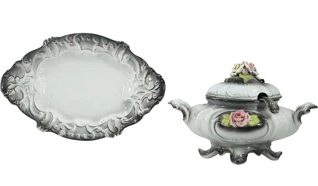 Italian LARGE GOURGEOUS Ceramic Covered Tureen with Ladle & Underplate 19x11 Jar: Italian LARGE GOURGEOUS Ceramic Covered Tureen with Ladle & Underplate 19x11 JarItalian VINTAGE LARGE GORGEOUS Ceramic with Flowers Covered Tureen with Ladle & Underplate, Good Vintage Condition Refer