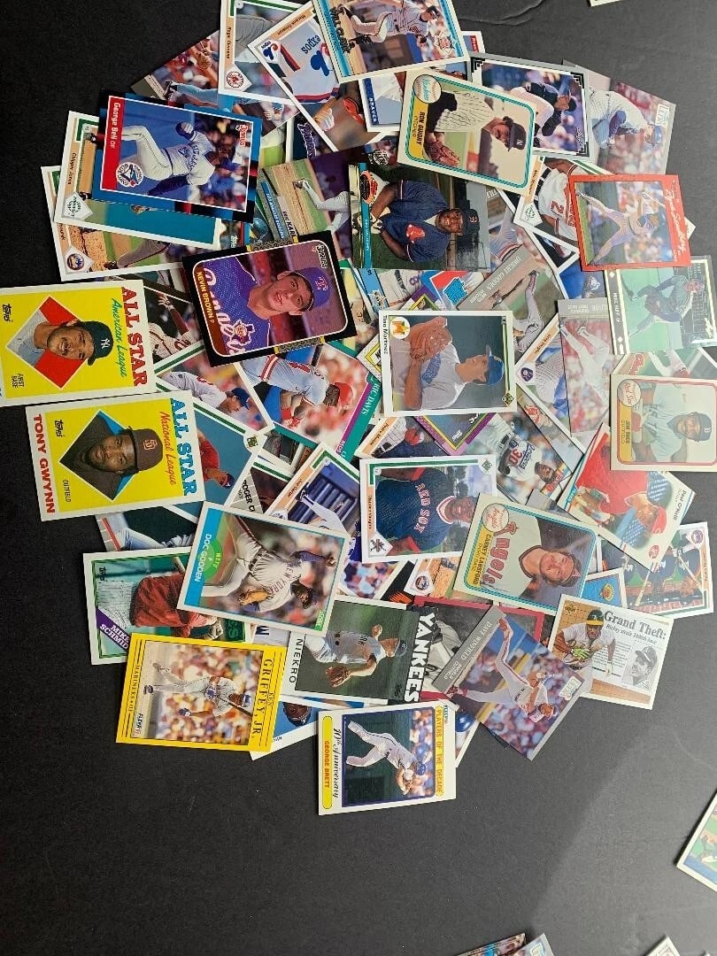 Vintage Baseball Trading Cards Mixed Lot of 200+Cards Produced 1980, 1990 Mint #4: Vintage Baseball Trading Cards Mixed Lot of 200+Cards Produced 1980, 1990 MintVintage Baseball Trading Cards Mixed Lot of Minimum 200 Cards Produced 1980 - 1990 Mint Like New Condition. 100% Authentic