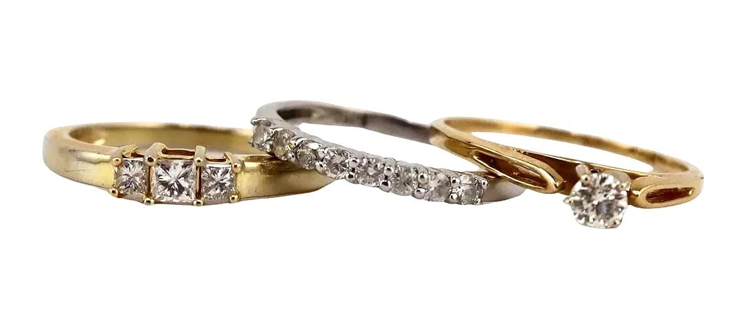 Gorgeous Lot of 3 Solid 14kt Gold and Real Quality Diamonds Petite Rings. 5gm. (1 of 6)