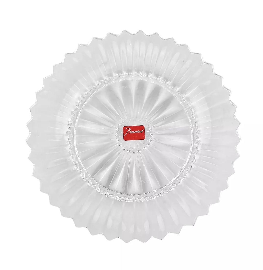 BACCARAT 2104543 Mille Nuits 6.25" Dessert Plate Made in France: BACCARAT 2104543MILLE NUITS DESSERT PLATEHANDCRAFTED FULL LEAD CRYSTALColor: CLEARMADE IN FRANCEENGRAVED Baccarat.6.25" Diameter x 0.65" TallCrystal 0.5" ThickPLEATE WAS NEVER USED.NO BOX