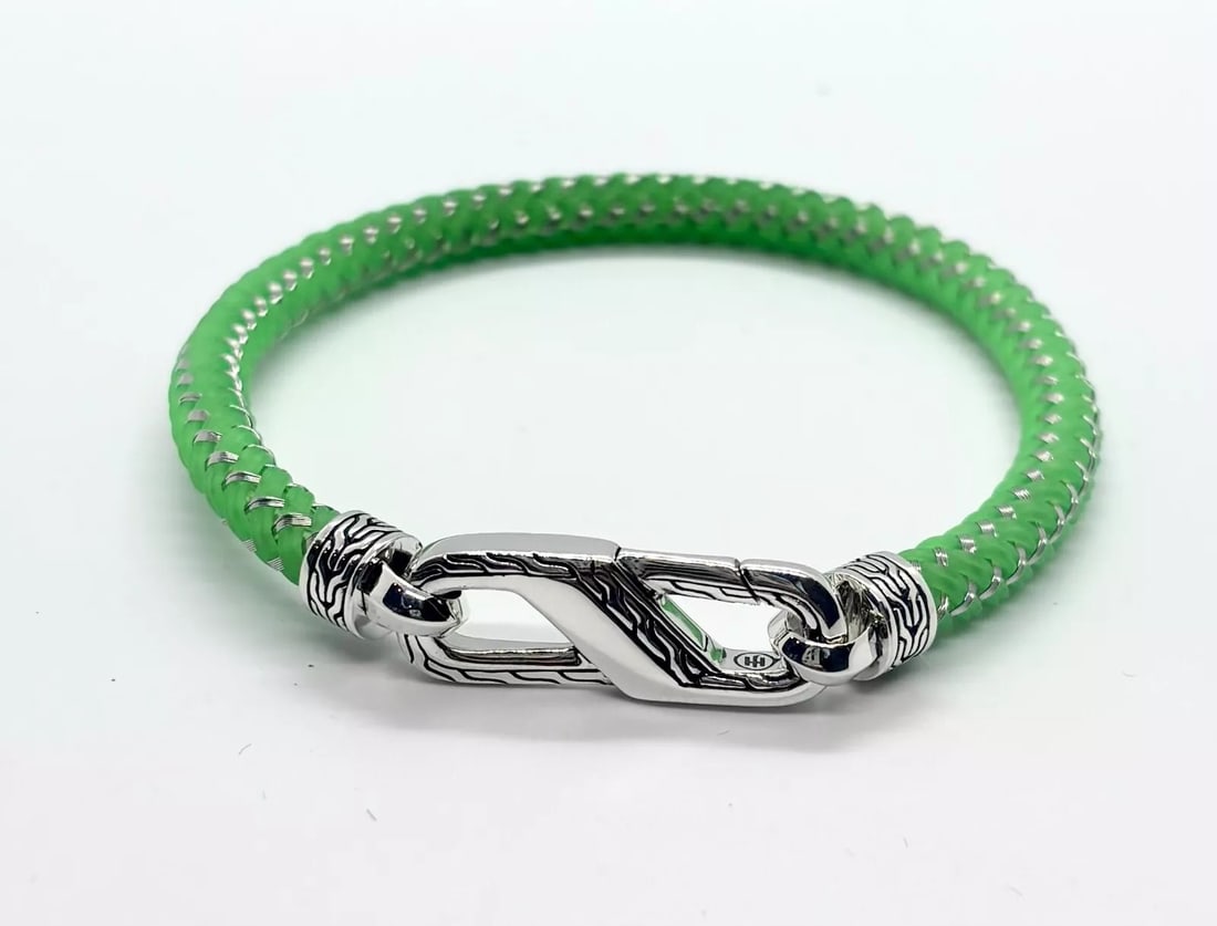 John Hardy Classic Chain 6mm Bracelet Sterling Silver Green Rubber Steel #71: JOHN HARDY #71Men's Classic Chain Silver 6mm Green Rubber Steel Cord with Medium Carabiner Clasp BraceletSIZE L COMES with ORIGINAL POUCH and POLISHING CLOTH .925 STERLING SILVERApproximately: Total (