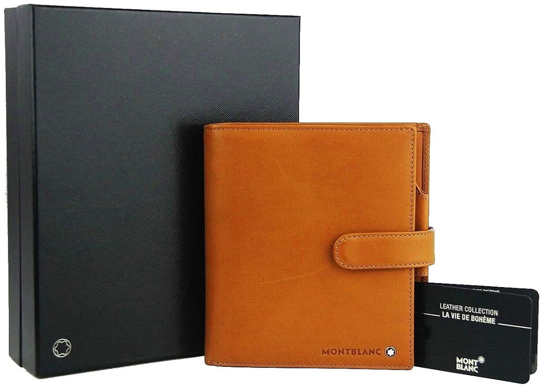 MONTBLANC MEISTERSTUCK Small Natural Leather Organizer Note 101761: MONTBLANC MEISTERSTUCK Small Natural Leather Organizer Note 101761 MONTBLANC LEATHER GOODS DIARIES & NOTES ORGANIZERMEISTERSTUCK COLLECTIONSize: 5 1/2" Tall x 5" Wide x 1 1/4" ThickInserts Size: 5" x 