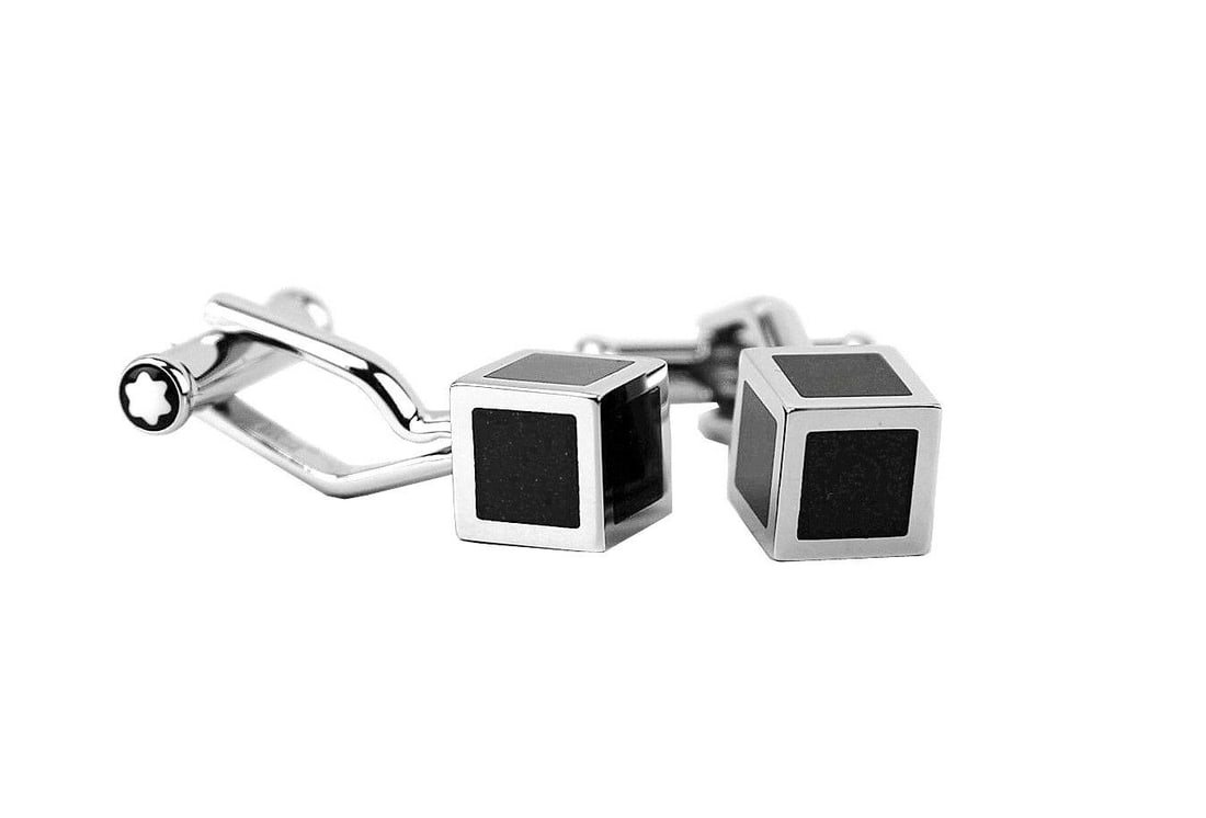 MONTBLANC CUBE ICONIC LACQUER CUFFLINKS 111307: MONTBLANC ICONIC LINES CUBE CUFFLINKS STAINLESS STEEL WITH BLACK LACQUER. 100% AUTHENTIC & 100% BRAND NEW BRAND NEW NO BOX ORIGINAL MONTBLANC TAGS 9 mm SQUARE IDENT: 111307 Made in Germany