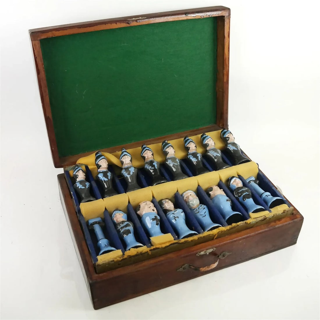 Vintage Studio art pottery ceramic chess set, circa 1970s (1 of 8)