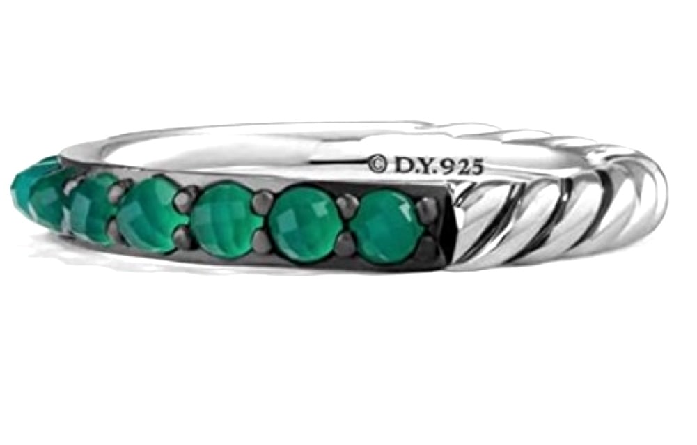 David Yurman 3mm Cable Berries Green Onyx Band Ring: GORGEOUS David Yurman 3mm Cable Berries Green Onyx & Sterling Silver Band Ring # 39R. MADE OF SOLID .925 Sterling Silver and darkened sterling silver. Size 6. Comes with ORIGINAL BOX, POUCH & POLISHIN