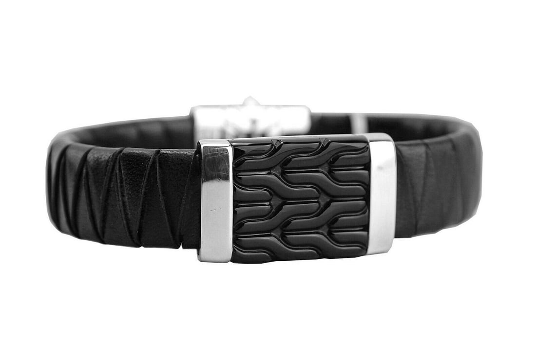 JOHN HARDY STERLING SILVER STATION CLASSIC CHAIN LEATHER BRACELET 159B: BRAND NEW IN ORIGINAL BOX, POLISHING CLOTH & POUCH100% AUTHENTICAMAZING AND RARE!JOHN HARDYGORGEOUS CLASSIC CHAIN STATION BRACELET - # 159BMADE OF SOLID .925 STERLING SILVER BLACK LEATHERApproximately