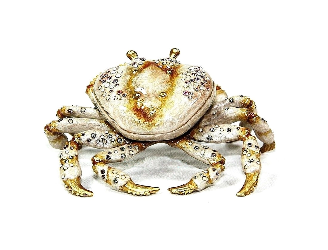 JAY STRONGWATER LARGE CRAB SHELDON FIGURINE TRINKET BOX: JAY STRONGWATERA STUNNING LARGE SHELDON CRAB FIGURINE / TRINKET BOXLIVE LIKE!BRAND NEW, NO BOXJEWELED WITH SWAROVSKI CRYSTALSColor: BLUSHHandcrafted in the USAHandpainted Enamel over metalHandset Swar