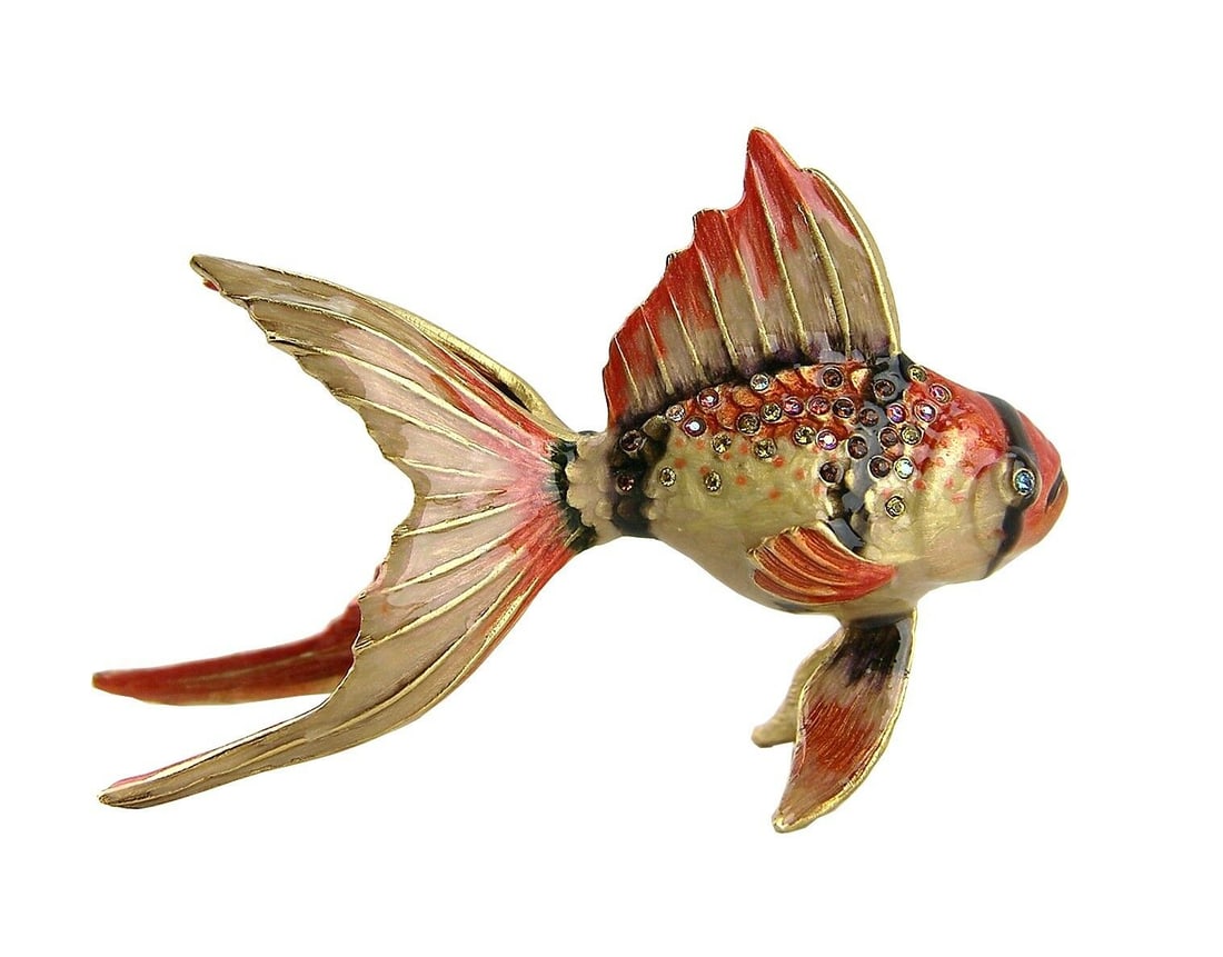 JAY STRONGWATER SMALL 3.5" TROPICAL GOLD FISH: JAY STRONGWATERSMALL TROPICAL GOLD FISHColor NATURALHandpainted Enamel over metalHand-set MulticolorSwarovski Crystals.3.5" Long x 2.25" Tall x 1 3/8" WideHandcrafted in USABrand New, NO Box.