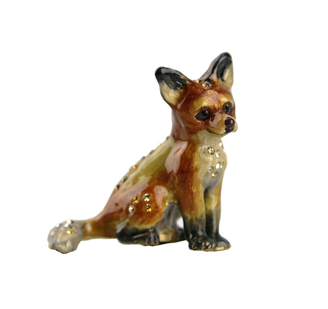 JAY STRONGWATER BABY DAMIAN FOX MINI FIGURINE SWAROVSKI CRYSTALS: JAY STRONGWATERDAMIAN MINI BABY FOX FIGURINEGold Plated & Handpainted Enamel over metalHand-set Swarovski Crystals.1.5" Long x 1.75" HighBrand New, ORIGINAL BOX, DUST BAG