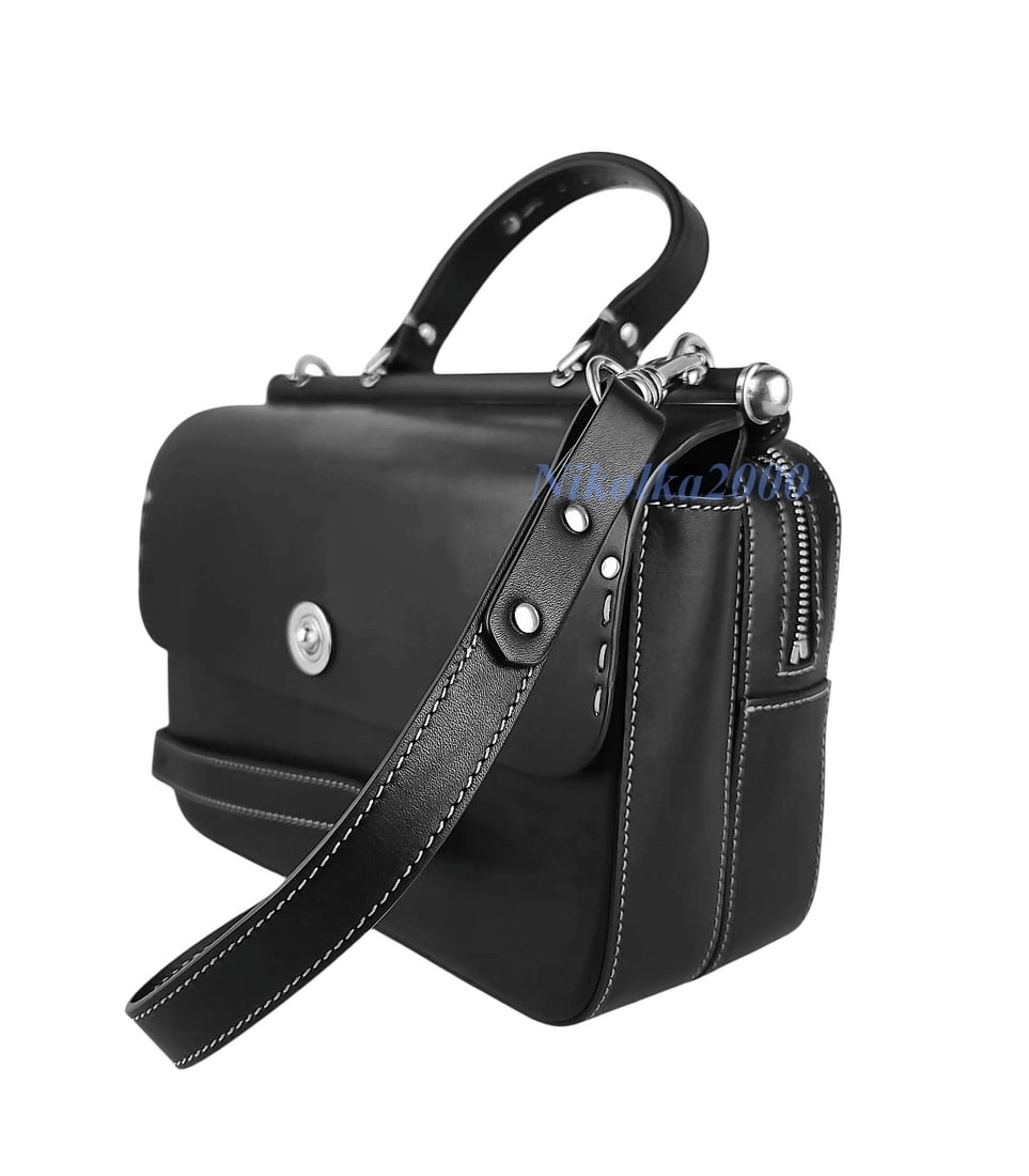 GHURKA TILBURY BLACK HARD 100% NATURAL LEATHER NEW MADE IN ITALY: GHURKAMade in ItalyThis is an AMAZING Quality Satchel Bag!100% AUTHENTIC & 100% BRAND NEW.First Quality GHURKA BLACKTILBURY SATCHEL BAG.LEATHER BAG, FABRIC liningPlease see pictures for inside pockets