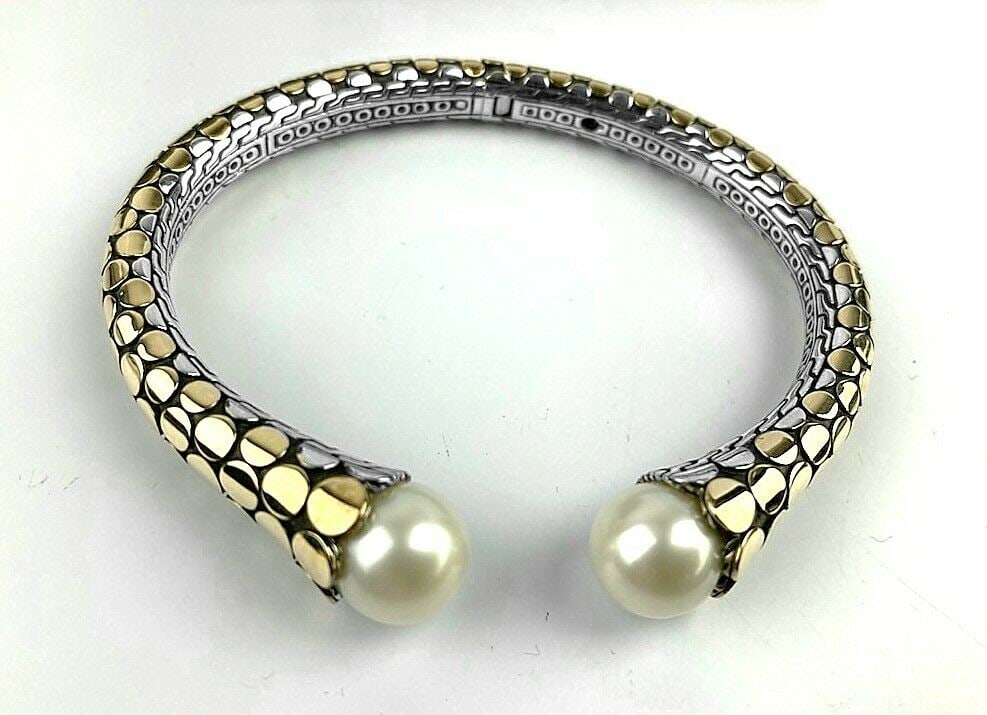 JOHN HARDY 18K SOLID GOLD DOT KICK CUFF PEARL BRACELET 157B: AMAZING, DEFINITELY HUGE STATEMENT!JOHN HARDY ,GORGEOUS DOT GOLD & SILVER KICK CUFF BRACELET - # 157B. MADE OF SOLID YELLOW 18K GOLD & SOLID .925 STERLING SILVER. PEARLS ARE 10.5-11 MM; WILL FIT 6" - 