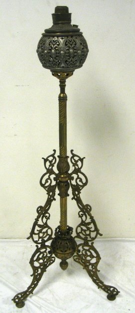 ADJUSTABLE VICTORIAN PIANO LAMP