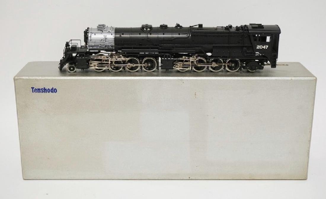 TENSHODO PACIFIC FAST MAIL GN 2-8-8-2 HO LOCOMOTIVE (1 of 4)