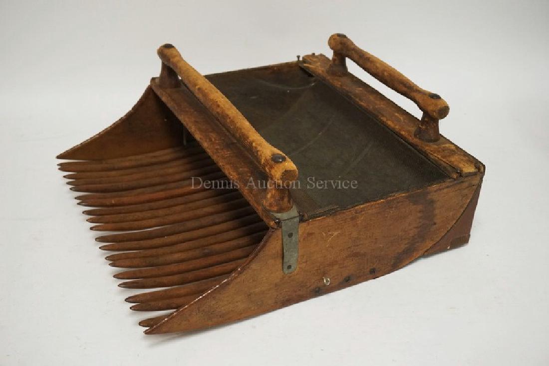 ANTIQUE PRIMITIVE CRANBERRY SCOOP. 18 1/2 X 19 1/4 (1 of 1)