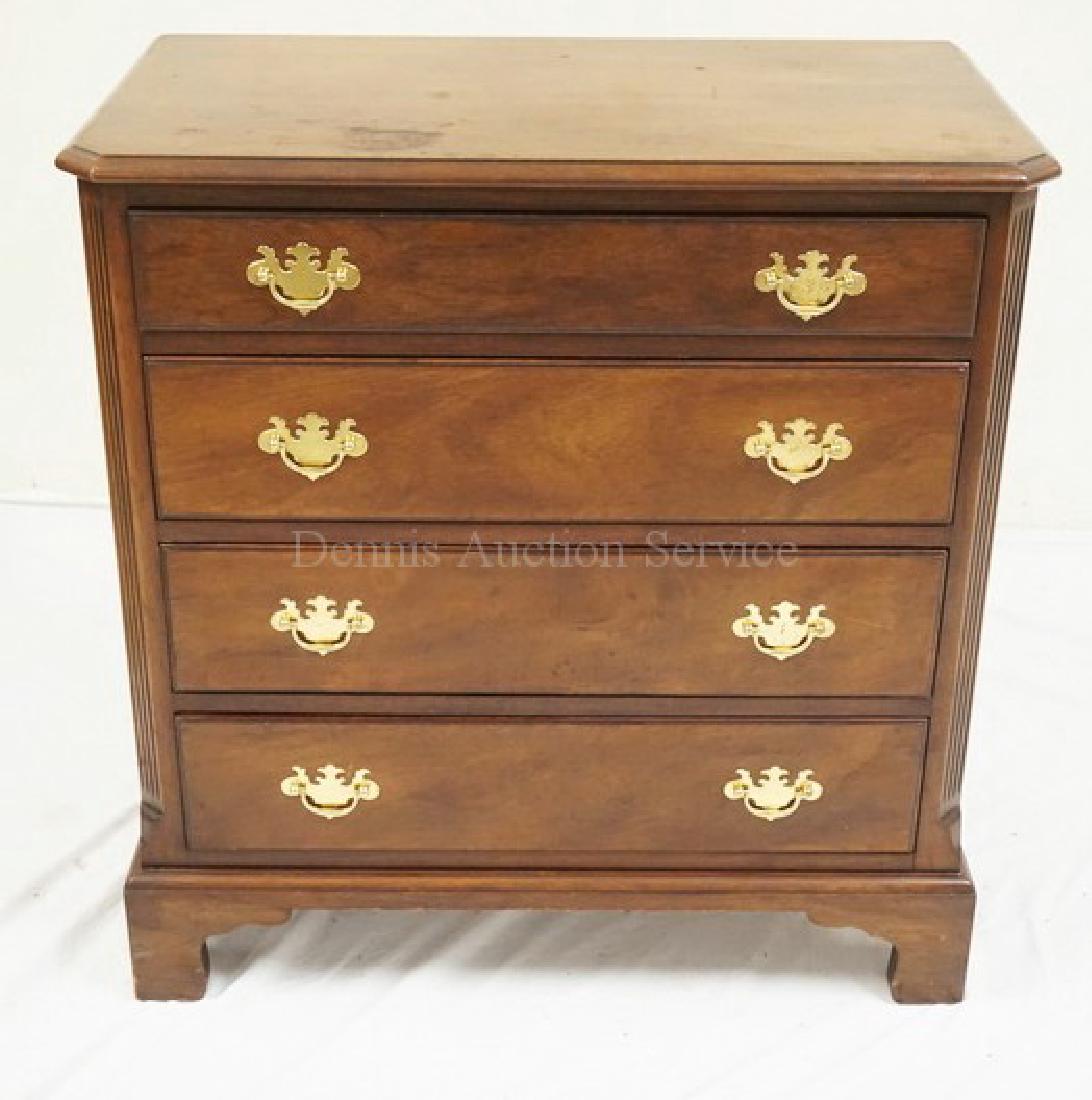 KITTINGER CHERRY 4 DRAWER BACHELORS CHEST. 30 INCHES (1 of 2)