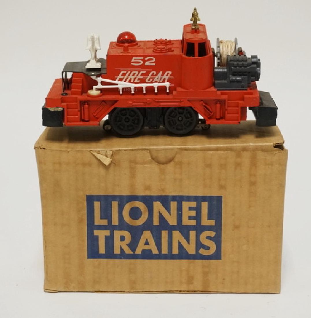 LIONEL #52 FIRE FIGHTING CAR WITH BOX. (1 of 3)