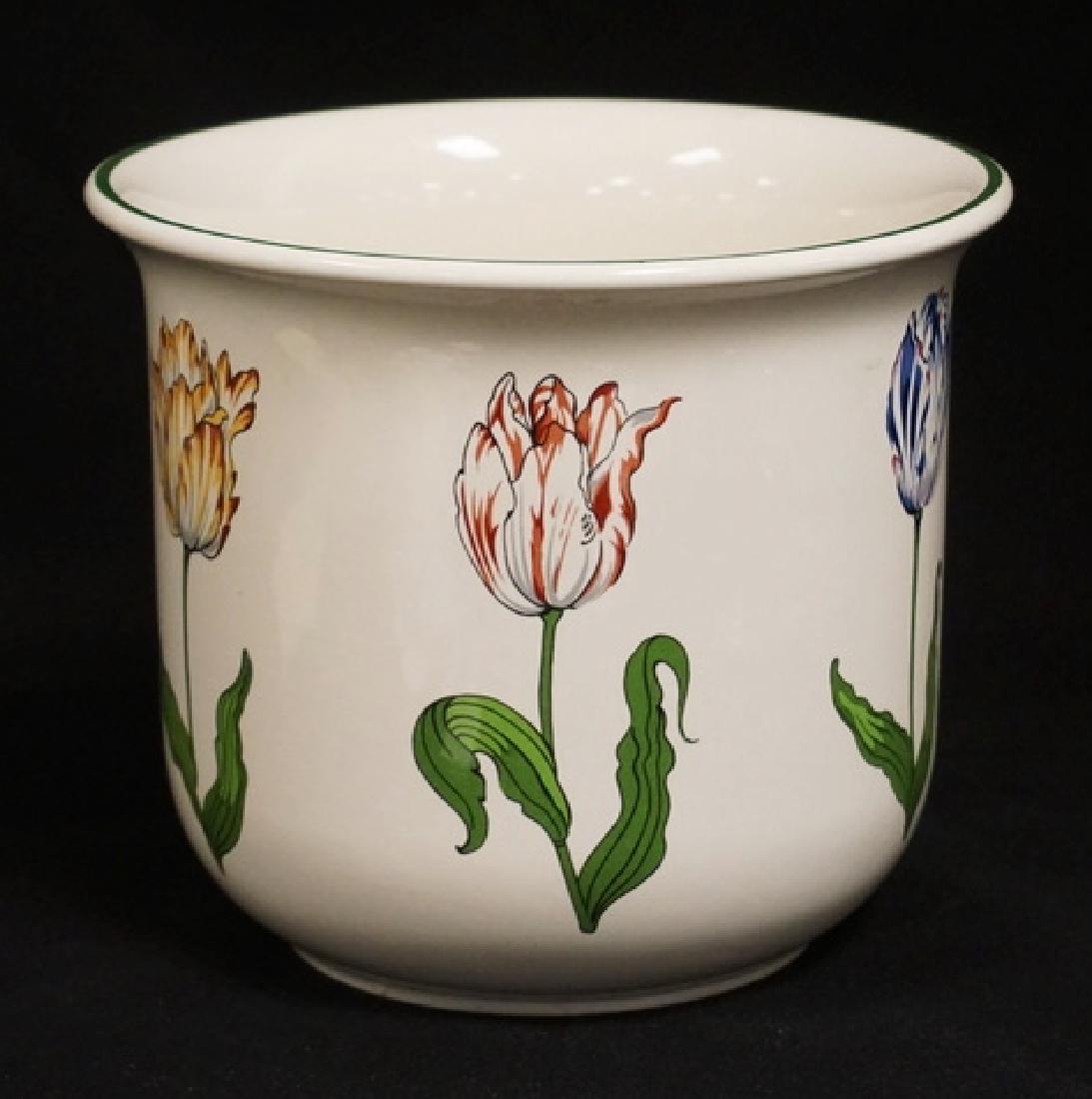 TIFFANY & CO PORCELAUN CACHE POT IN THE *TIFFANY (1 of 2)