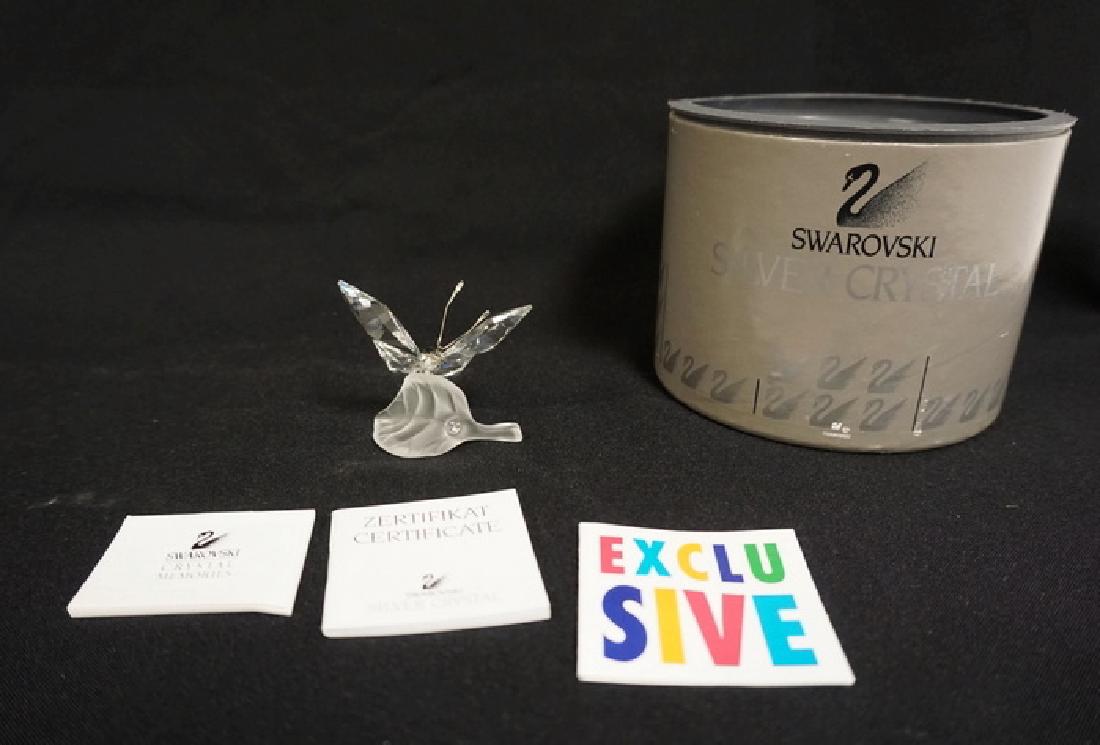 SWAROVSKI CRYSTAL BUTTERFLY ON A FROSTED LEAF. 2 INCHES (1 of 3)