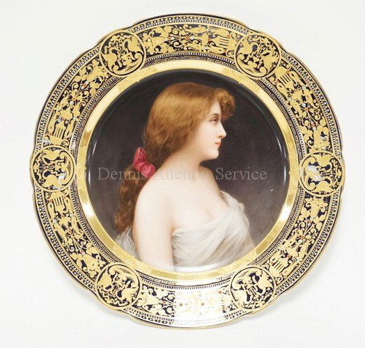 VERY FINE ANTIQUE HAND PAINTED PORTRAIT PLATE. ARTIST (1 of 4)