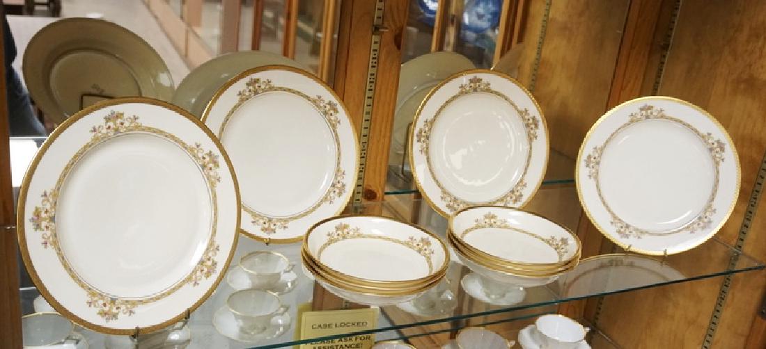 10 PIECE CZECHOSLOVAKIAN DINNERWARE. FOUR 10 1/4 INCH: 10 PIECE CZECHOSLOVAKIAN DINNERWARE. FOUR 10 1/4 INCH PLATES AND SIX 7 5/8 INCH SOUP BOWLS.