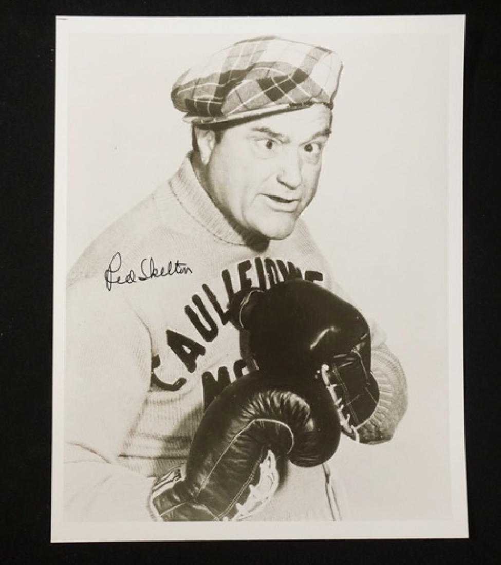 RED SKELTON SIGNED *CAULIFLOWER MCPUGG* PHOTO. 8 X 10 (1 of 2)
