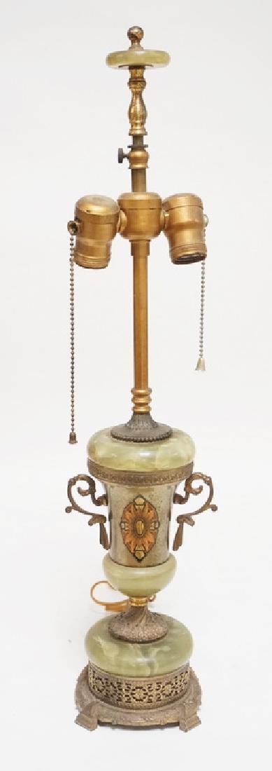 ONYX URN FORM TABLE LAMP WITH WHOTE METAL MOUNTS. 23 (1 of 3)