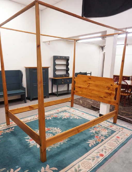Pine Queen Size Pencil Post Bed With Canopy 7 Feet On Liveauctioneers