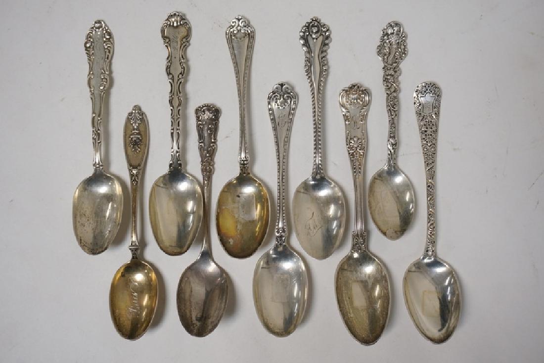 LOT OF 10 STERLING SILVER TEASPOONS. ASSORTED PATTERNS. (1 of 3)