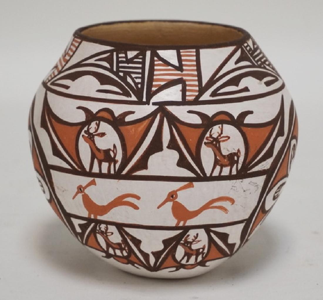 ZUNI POTTERY JAR BY JENNIE LAATE. 4 1/2 INCHES HIGH. (1 of 2)