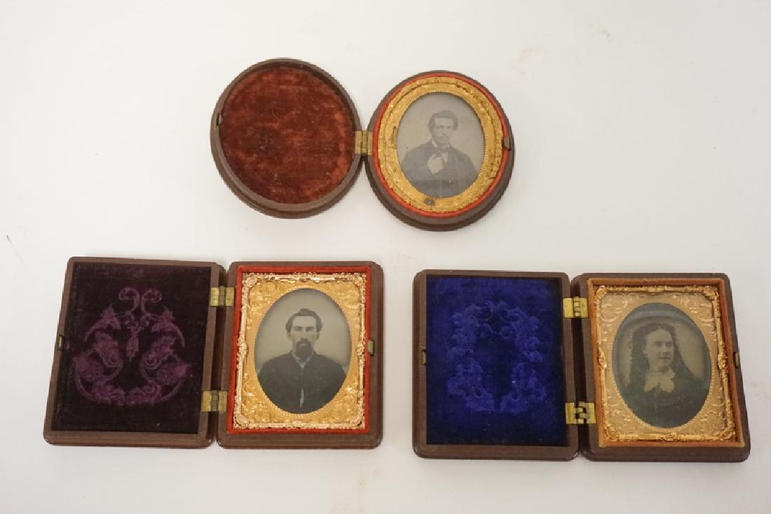 GROUP OF 3 SMALL HARD CASED IMAGES, 2 GENTLEMEN AND A (1 of 2)