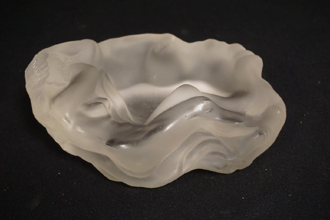 FROSTED CRYSTAL DISH IN THE FORM OF A RECLINING NUDE: FROSTED CRYSTAL DISH IN THE FORM OF A RECLINING NUDE WOMAN. 7 3/4 INCHES LONG.
