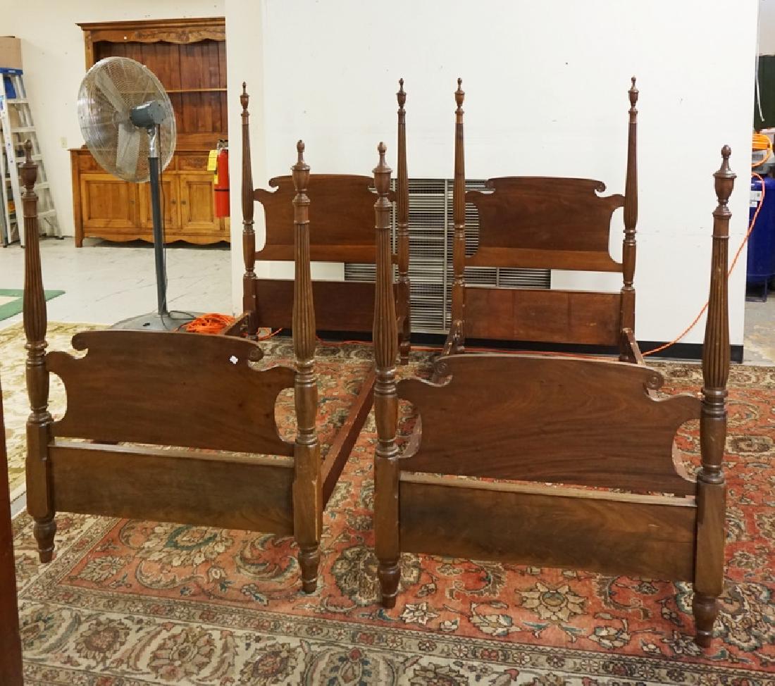 PAIR OF ANTIQUE MAHOGANY TWIN BEDS.: PAIR OF ANTIQUE MAHOGANY TWIN BEDS.