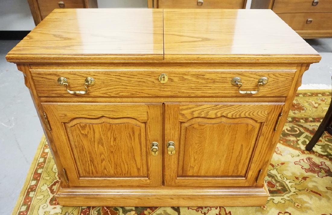 PENNSYLVANIA HOUSE OAK FLIP TOP SERVER. 37 1/4 IN WIDE, (1 of 2)