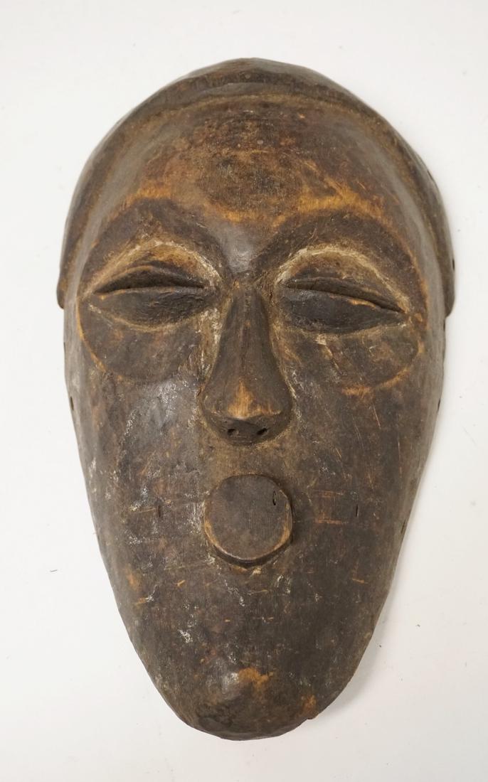 CARVED WOODED MASK MEASURING 12 1/4 X 7 1/2 INCHES.: CARVED WOODED MASK MEASURING 12 1/4 X 7 1/2 INCHES.