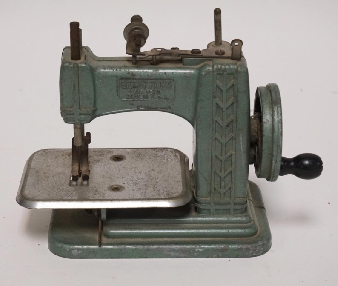 VINTAGE *BETSY ROSS* CHILDS TOY SEWING MACHINE. 8