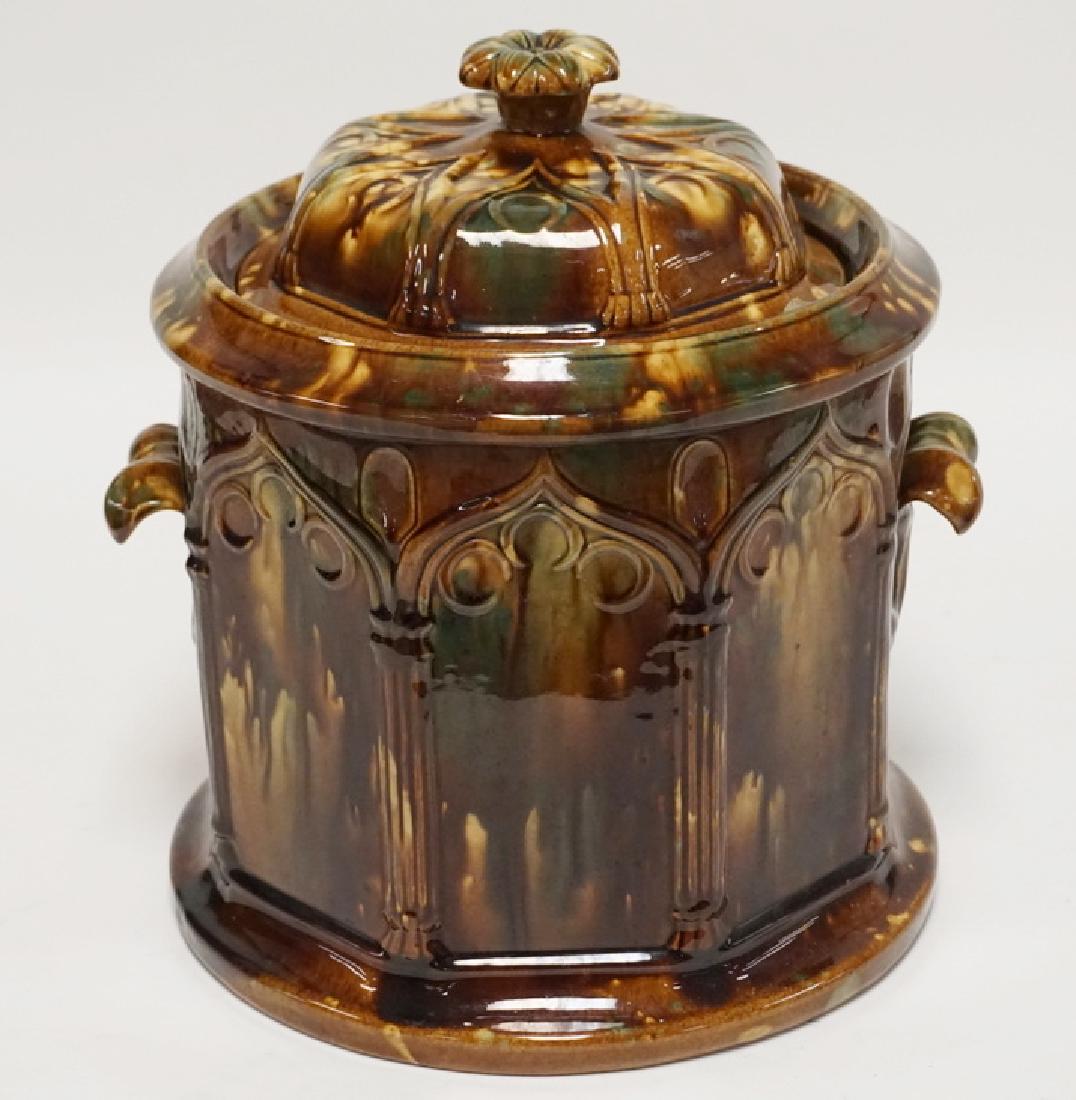 BENNINGTON FLINT ENAMEL COOLER. HAS CHIPS ALONG THE RIM (1 of 2)