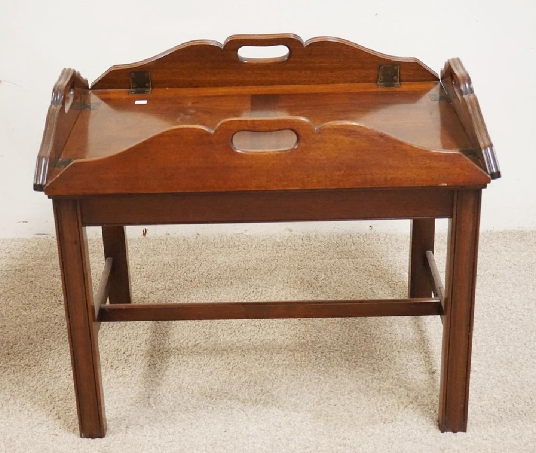 MAHOGANY BUTLERS TEA TABLE WITH CHIPPENDALE LEGS.: MAHOGANY BUTLERS TEA TABLE WITH CHIPPENDALE LEGS.