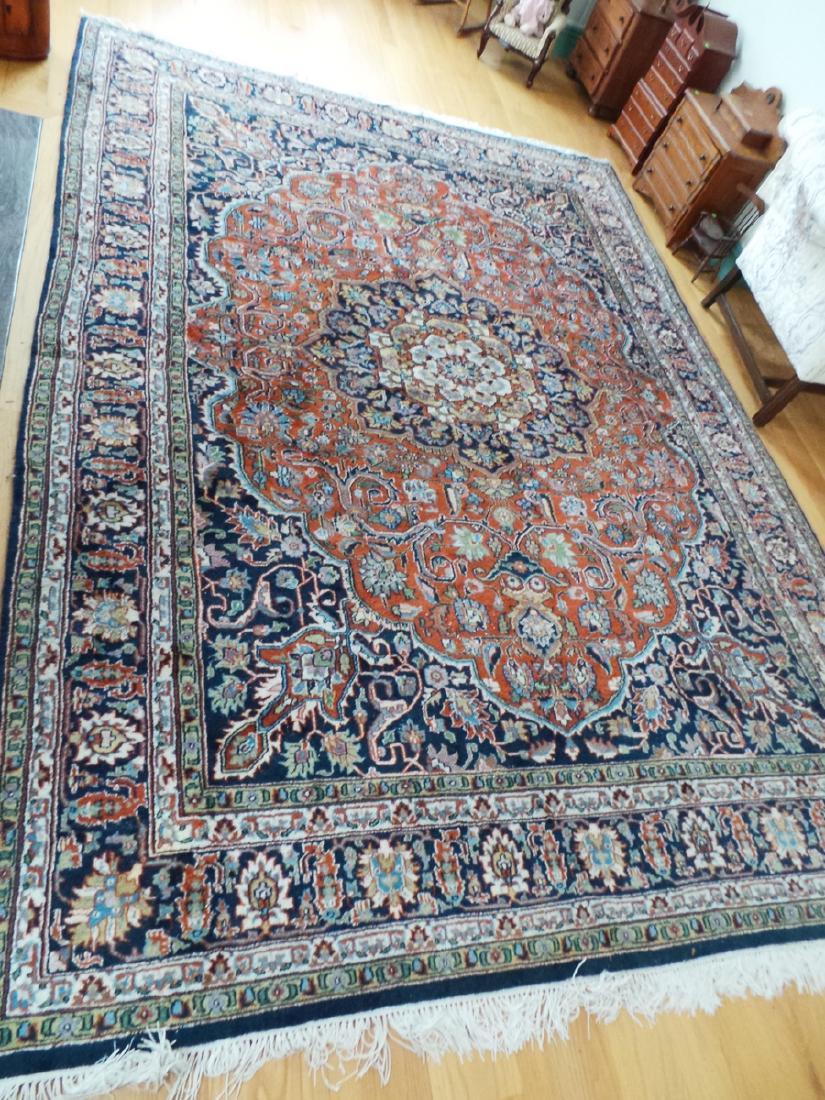 HAND WOVEN ORIENTAL WOOL RUG. 8 FOOT X 11 FT 2 INCHES. (1 of 3)