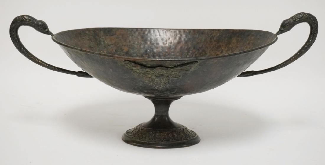 MAITLAND SMITH CENTERPIECE WITH SWAN HEAD HANDLES. 22 (1 of 5)