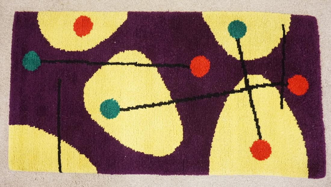 MID CENTURY MODERN RUG WITH AN ATOMIC TYPE PATTERN (1 of 2)
