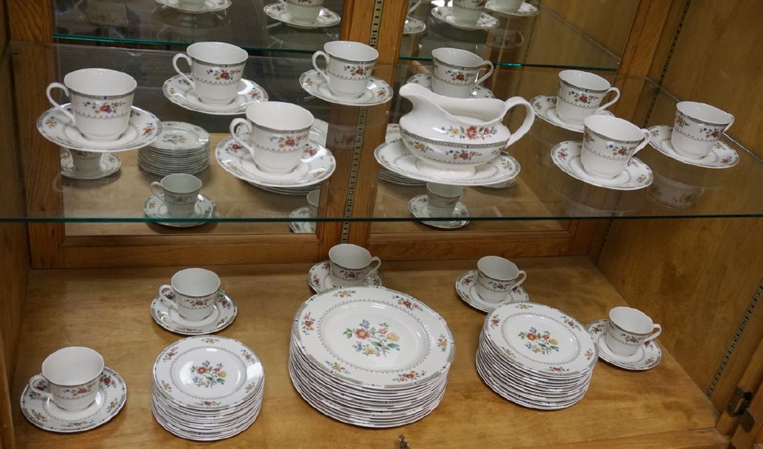 67 PIECE ROYAL DOULTON *KINGWOOD* DINNERWARE SET. (1 of 4)