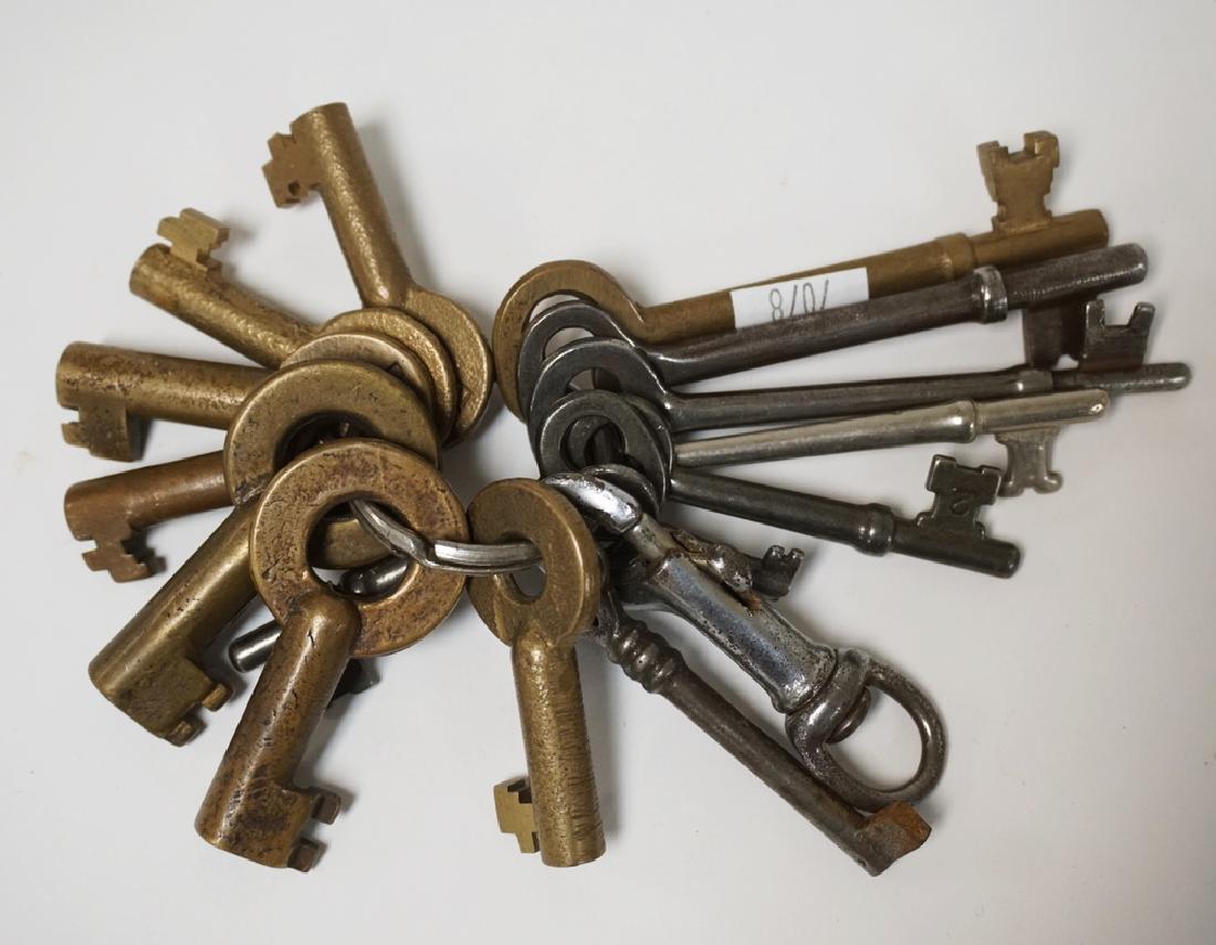 LOT OF ANTIQUE LOCK KEYS INCLUDING RAILROAD. ADLAKE,: LOT OF ANTIQUE LOCK KEYS INCLUDING RAILROAD. ADLAKE, ETC. LONGEST KEY IS 3 3/4 INCHES.