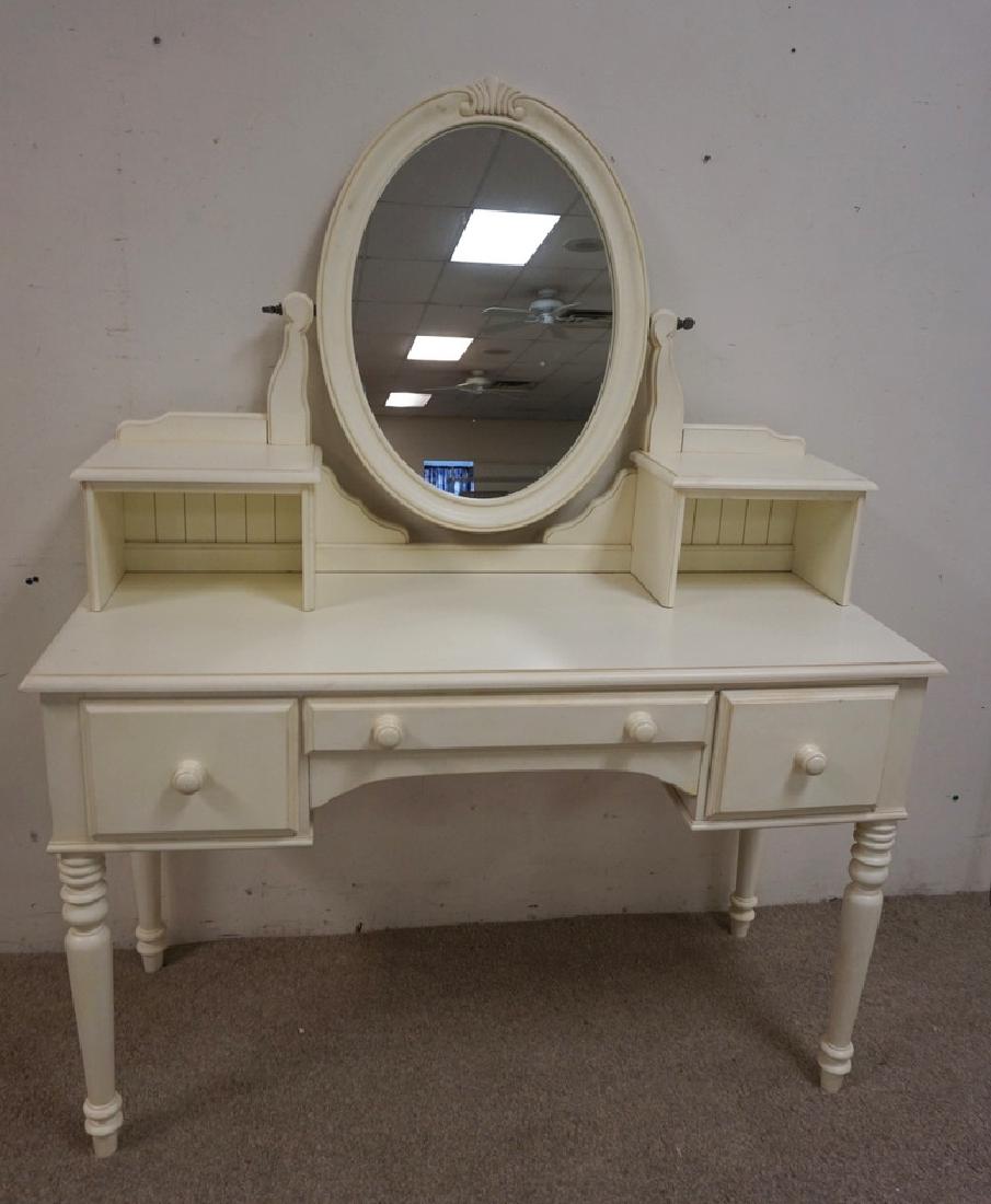 ETHAN ALLEN: ETHAN ALLEN VANITY IN WHITE.