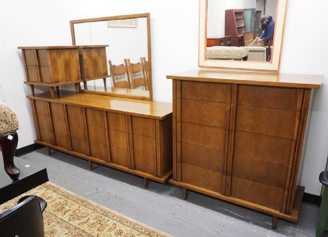 MODERN BEDROOM: AMERICAN OF MARTINSVILLE 3 PC MODERN BEDROOM SET. DRESSER WITH MIRROR HIGH CHEST AND NIGHT STAND. LOW DRESSER IS 80 IN WIDE