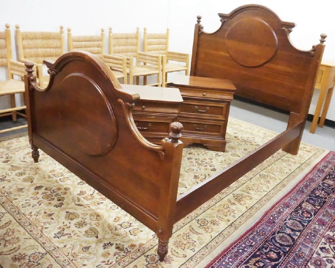 QUEEN SIZE BED W/2 NIGHTSTANDS: QUEEN SIZE BED WITH 2 NIGHTSTANDS.