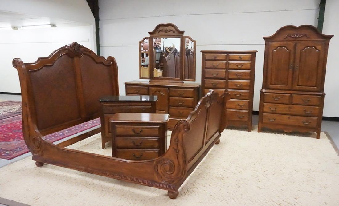 KINCAID BEDROOM SET: 6 PIECE KINCAID BEDROOM SET INCLUDING A KING SIZE SLEIGH BED