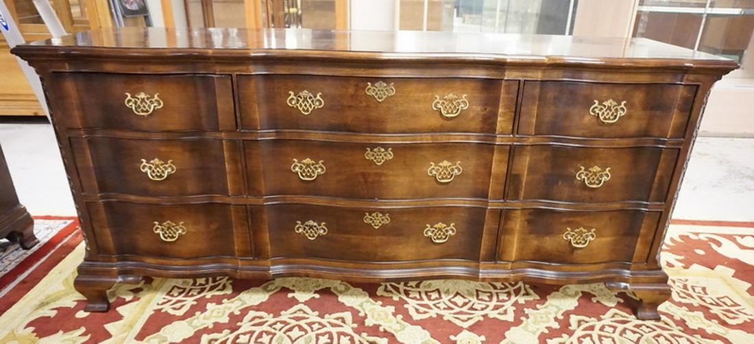 HENREDON 9 DRAWER CHEST: HENREDON 9 DRW LOW CHEST WITH BANDED TOP AND SERPENTINE FRONT.72 IN WIDE, 31 3/4 IIN H
